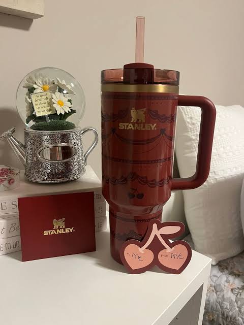 Original Stanley Valentine’s Day Quencher H2.0 FlowState Tumbler 40oz | Limited Edition (Original)