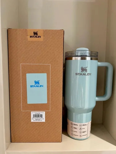 Stanley Quencher H2.0 FlowState™ Shimmer |40 Oz| BlueBerry Milk