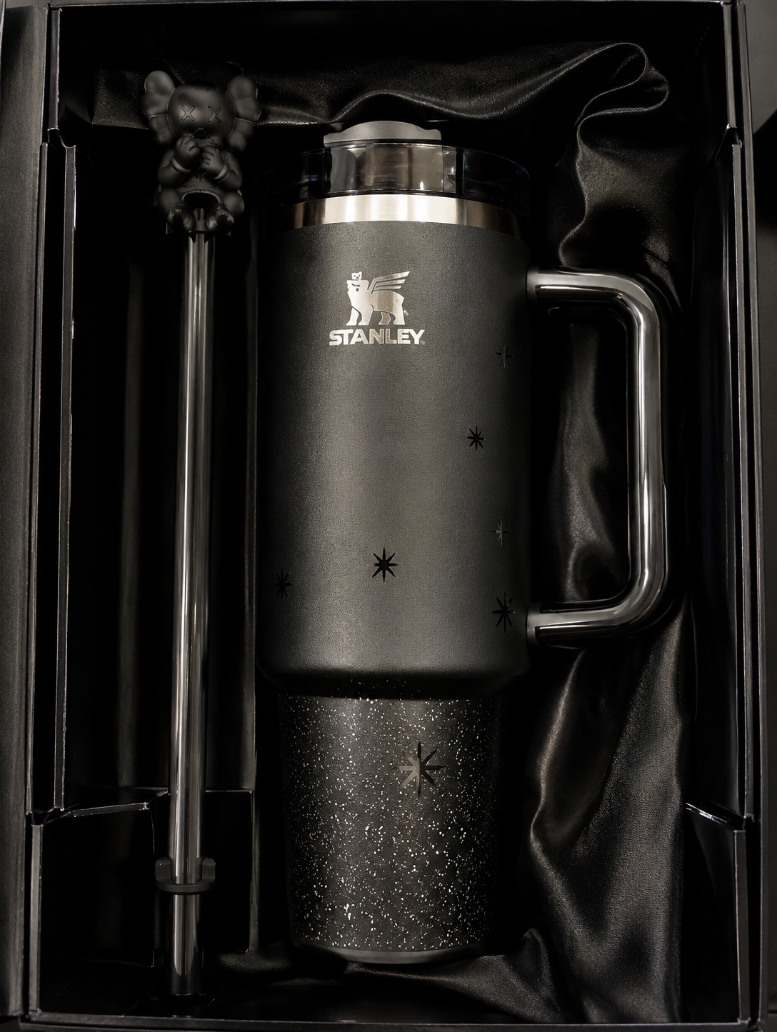 Stanley 1913 x Jennie Quencher H2.0 Flowstate™ Tumbler | 40 Oz | Petal to the Metal