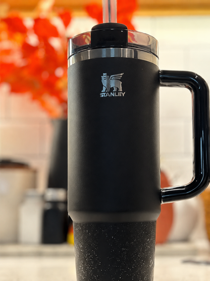 Stanley 1913 x Jennie Quencher H2.0 Flowstate™ Tumbler | 40 Oz | Petal to the Metal