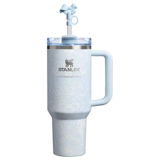 Stanley x LoveShackFancy Holiday Quencher H2.0 FlowState™ Tumbler 40oz – Coquette Bow Winter Ice