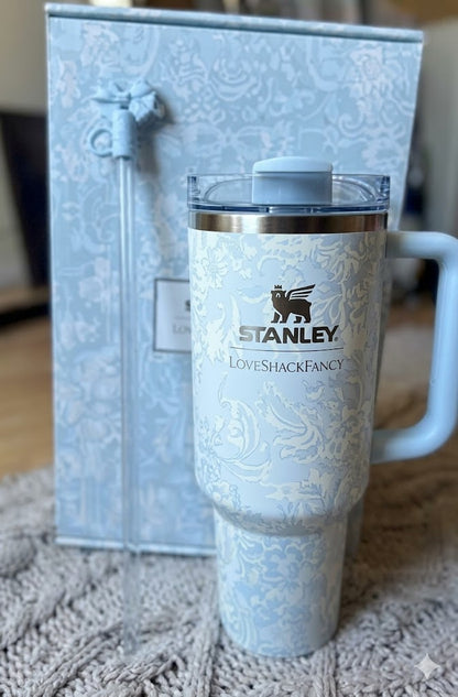 Stanley 1913 x LoveShackFancy Quencher H2.0 Flowstate™ Tumbler | 40 Oz | Tosscana Toille Alpine Blue