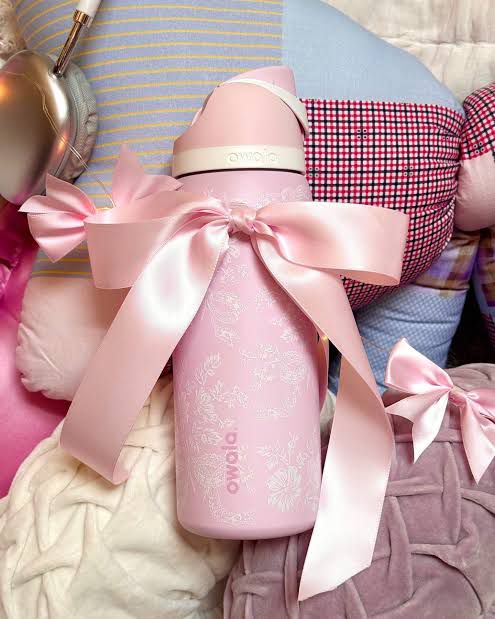 Owala x Urban Outfitters: Ribbon Toile 32oz