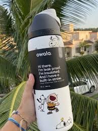 Owala FreeSip® | 32 Oz | Snoopy