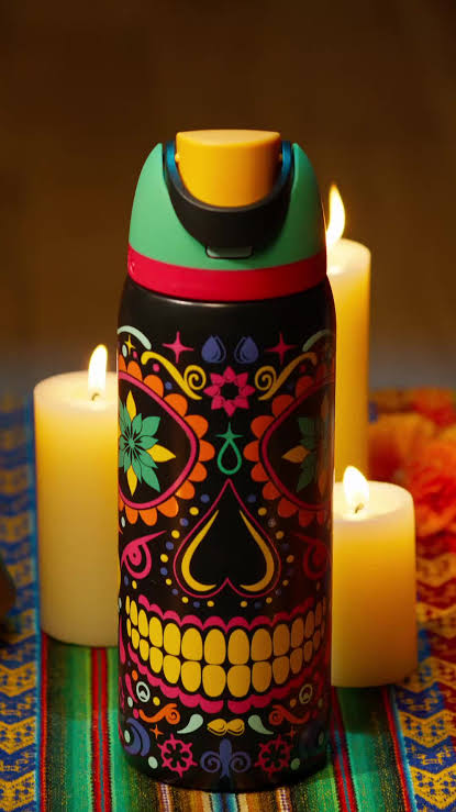 Owala FreeSip® | 24 Oz | Sugar Skull