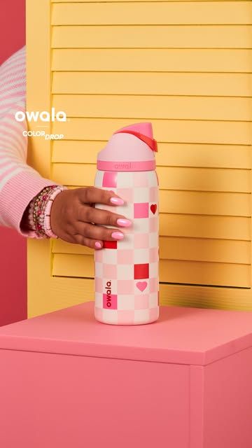 Owala FreeSip | 24 Oz | Check Me Out