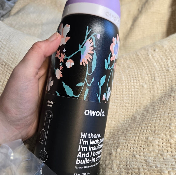 Owala FreeSip | 32 Oz | Midnight Garden